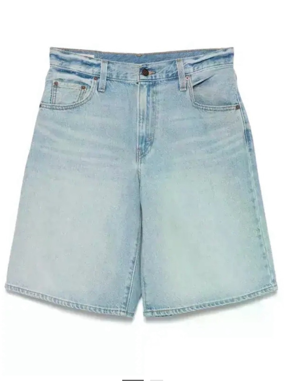 Levi's- Baggy Relaxed Fit Light Wash Jorts. Size: 30 - Picture 2 of 9